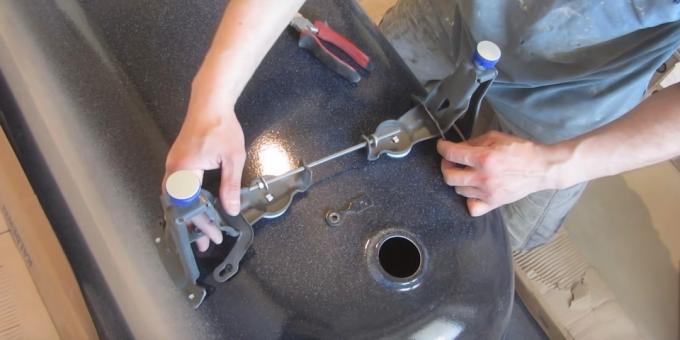 Инсталирање купање: како монтирати челик за купање ноге