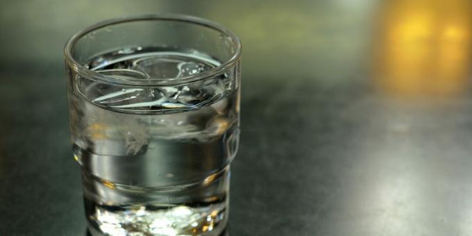 Људском телу је потребно 8 чаша воде дневно.