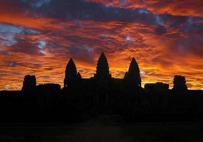 Залазак сунца у Камбоџи