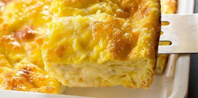 Како да кува јаја у рерни: Егг лонац са крем сиром и сиром
