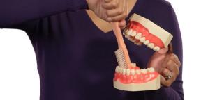 Како да опереш зубе: највише детаљна упутства