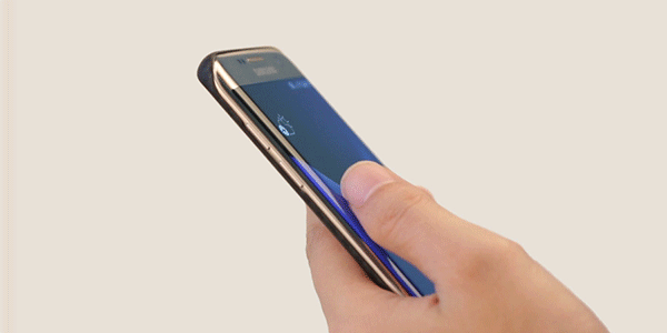 Авквард контрола ваш паметни телефон са закривљеним екраном