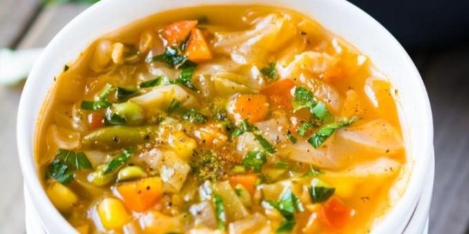 Рецепти са купусом: Светло супа са купусом и мик поврће