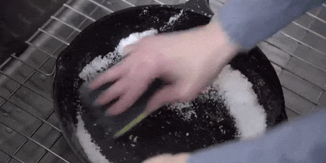 детерџенти за прање посуђа: Уклонити комада причвршћене помоћу соли и сода