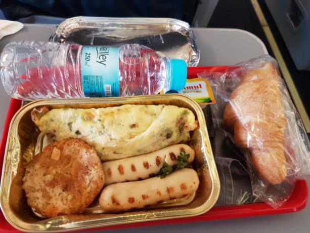 Пилетина или говедина? 11 примери одвратно авионе хране