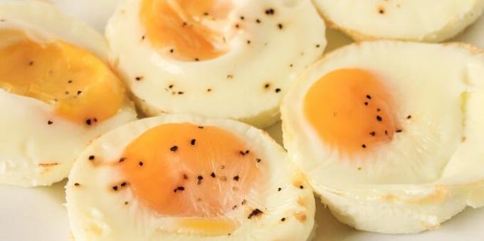 Симпле јаја печен у рерни